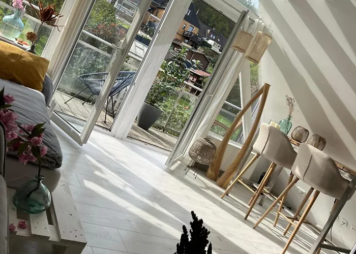 Moderner Altbau Mit Infrarotsauna Im Gruenen